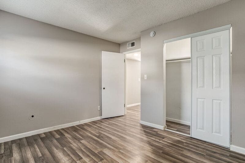 Foto principal - 3307 Wood Ave