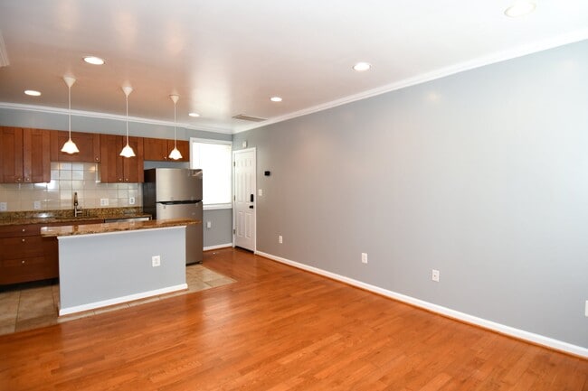 Foto del edificio - 5700 Georgia Ave NW