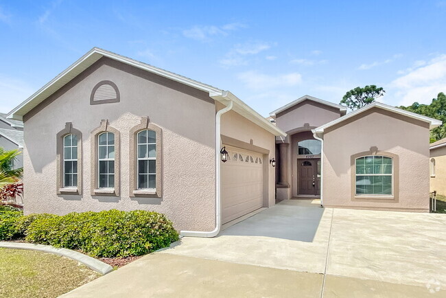 Building Photo - 4323 Sand Ridge Blvd