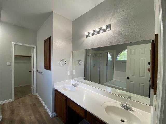 Foto del edificio - 8400 Island Ct