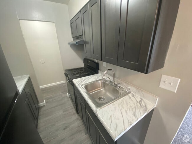 Building Photo - Avalon Court Apartments