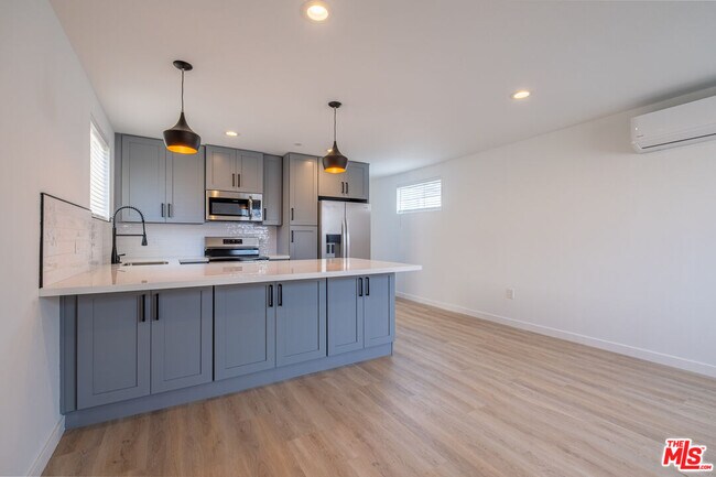 Foto del edificio - 2107 Pullman Ln