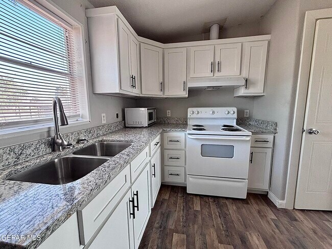 Foto del edificio - 421 Tulum Dr