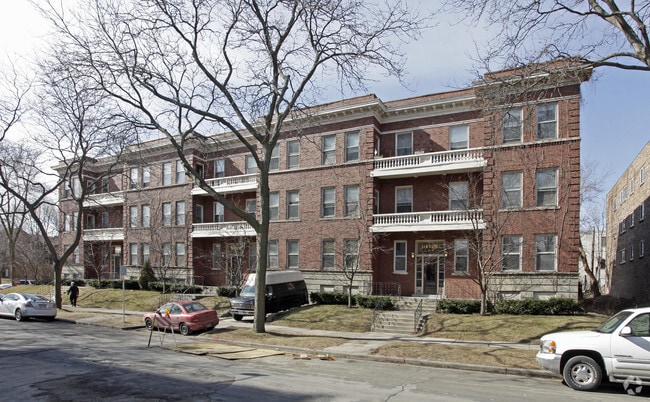Building Photo - The San Rafael