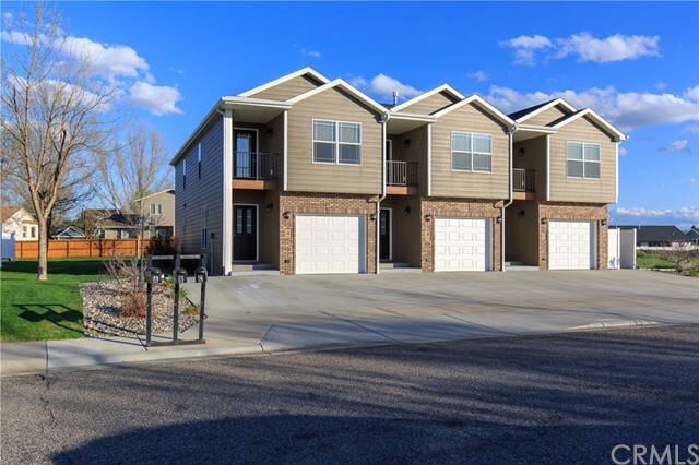 Building Photo - 3350 Crater Lake Ave
