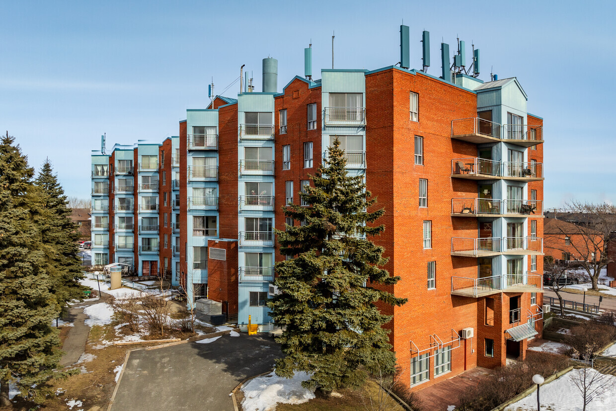 Building Photo - Manoir Anjou