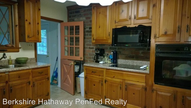 Foto del edificio - 814 N Pinetta Dr