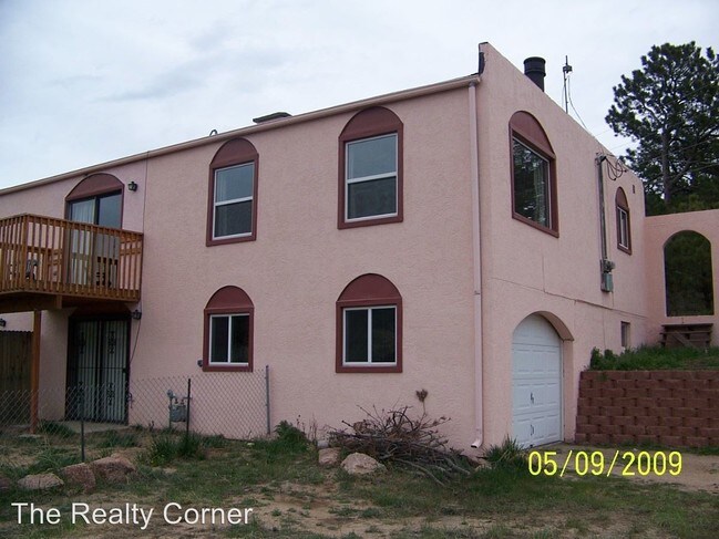 Building Photo - 18860 Rockbrook Rd