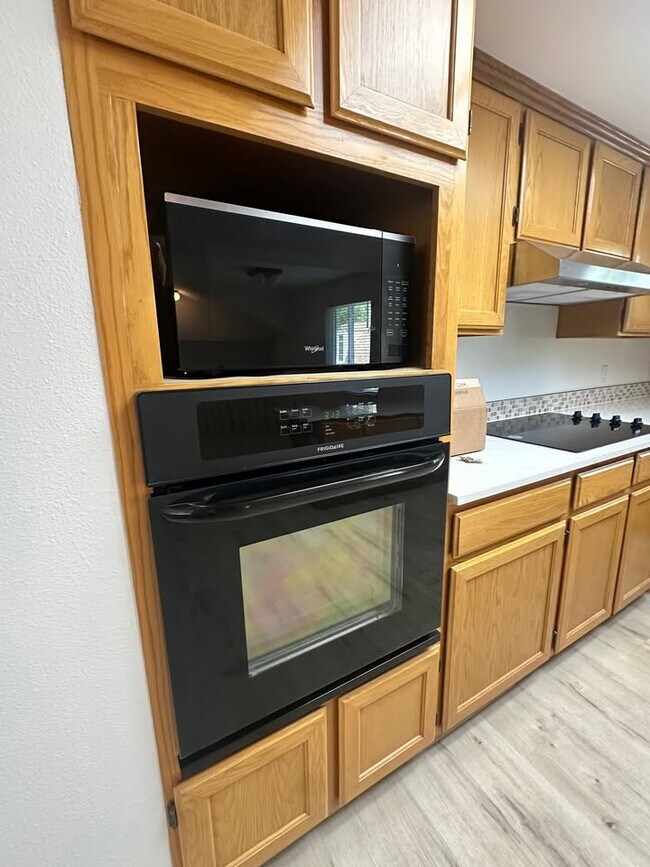 Kitchen - 754 W 2100 N