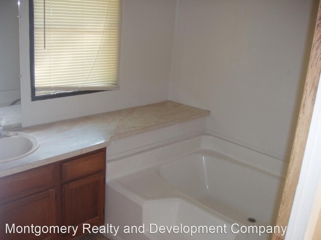 Building Photo - 2 br, 2 bath House - 5226 John Wilson Drive
