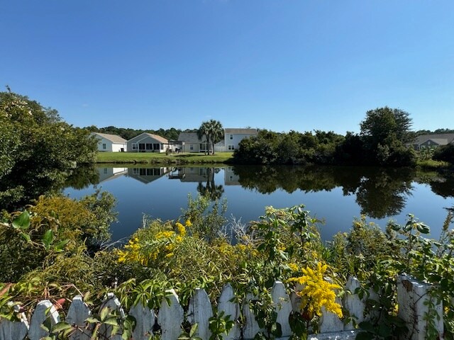 Foto del edificio - 3030 Hollybrooke Dr