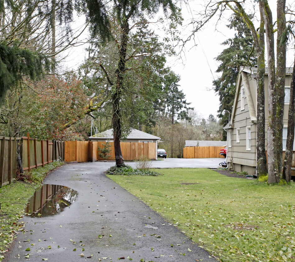 Foto del edificio - Phillips Road Apartments