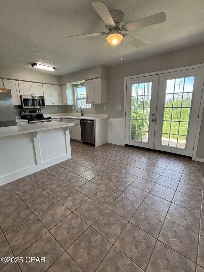 Foto del edificio - 8003 Beach Dr