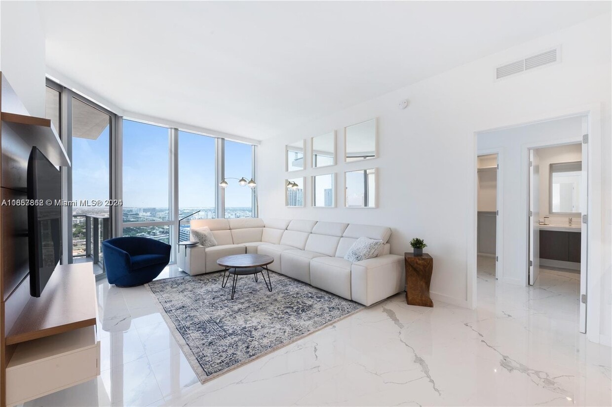 Photo - 851 NE 1st Ave (Miami, FL)