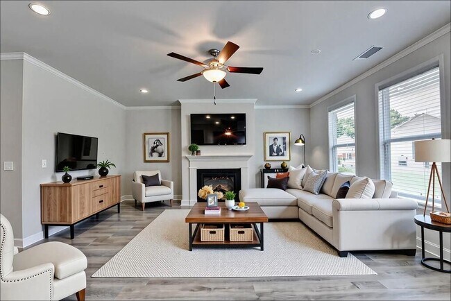Building Photo - 7309 Yewtree Dr