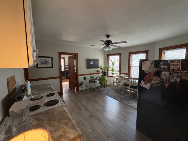 Building Photo - 40 Cabot St