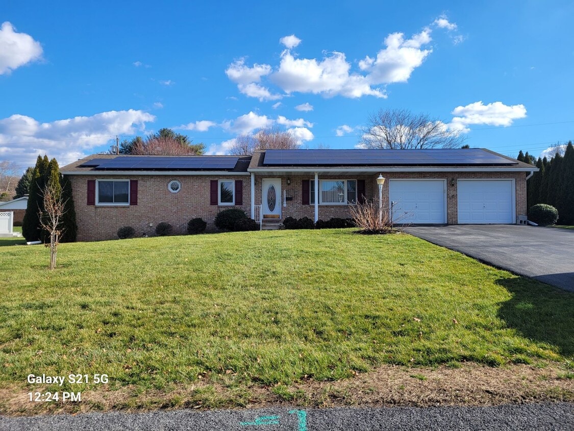 Primary Photo - 11616 N Landis Ave