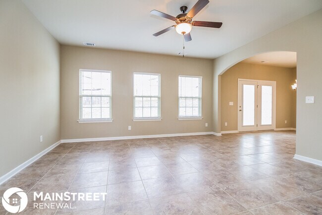 Building Photo - 1111 Harmony Ln
