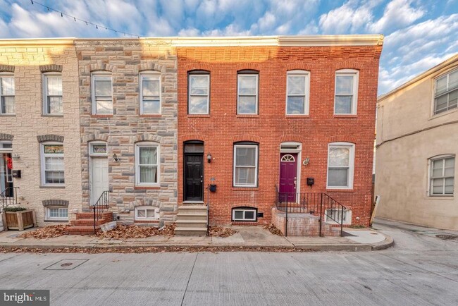 Building Photo - 502 S Glover St