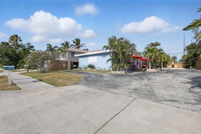 Foto del edificio - 1381 S Orlando Ave