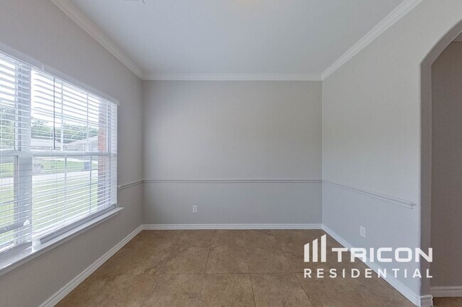 Building Photo - 1716 Anchorage Dr