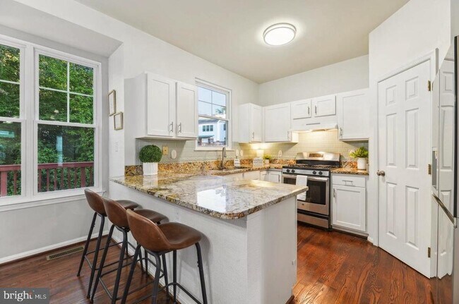 Foto del edificio - 3942 Hartlake St
