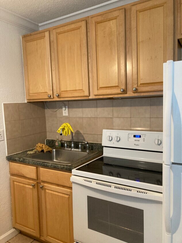 Foto principal - 8590 Sunrise Lakes Blvd