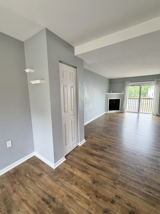 Foto del edificio - 1601 Thistle Dr