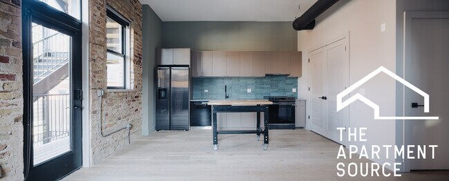 Foto del edificio - 2228 N Kedzie Blvd