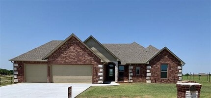 Building Photo - 5380 NE Snowy Owl Rd