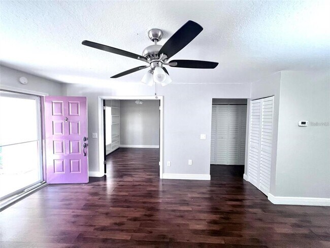 Building Photo - 7910 Hardwick Dr