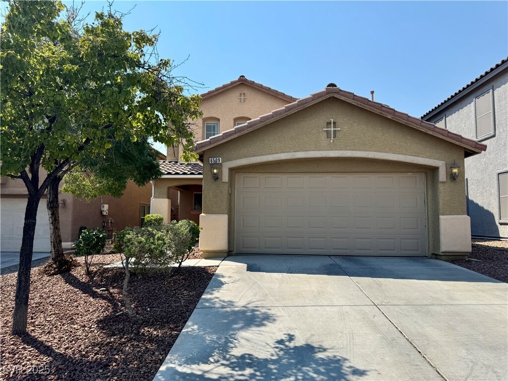 Foto principal - 6509 Chatterer St