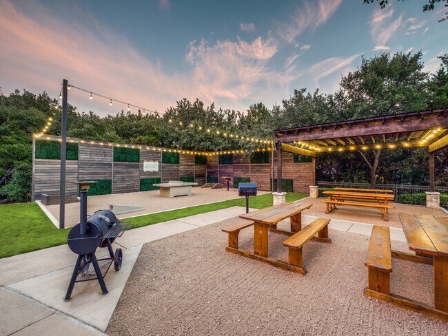 Foto del edificio - Elevate Your Austin Life|Posted 4/28/24