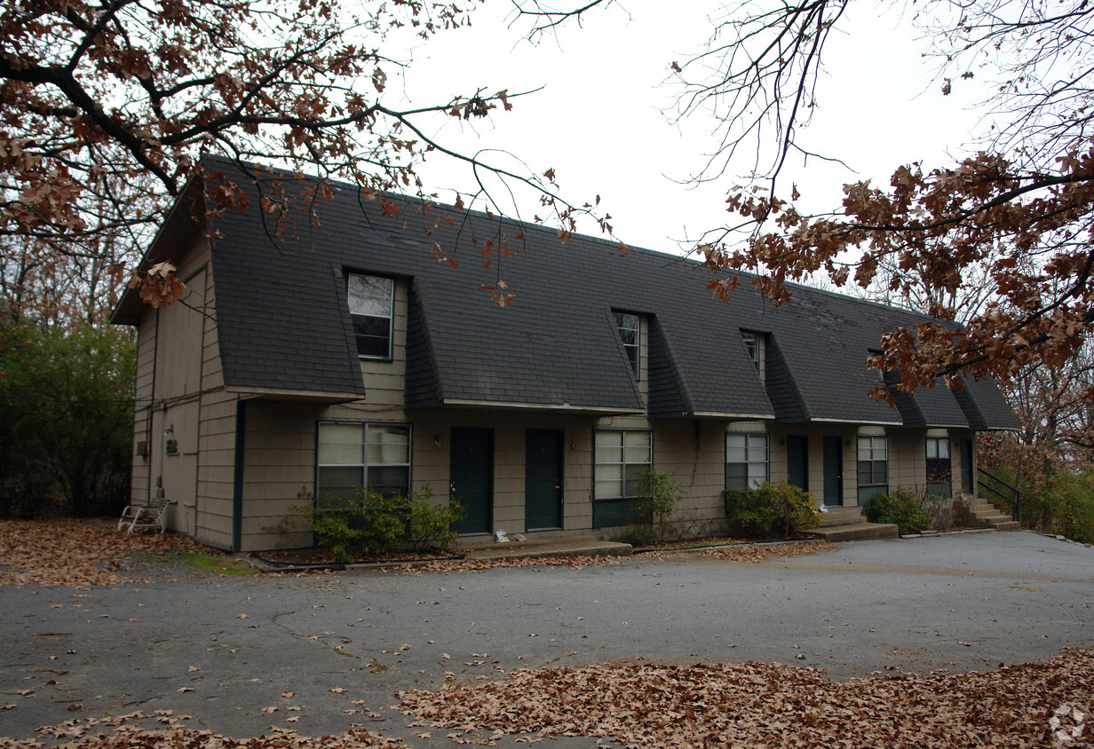 Primary Photo - 2508 W 58th St