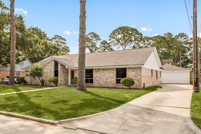 Foto del edificio - 5923 Pebble Springs Dr