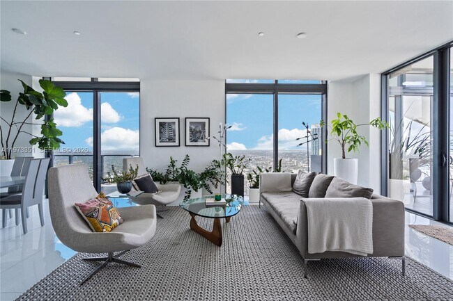 Foto del edificio - 88 SW 7th St