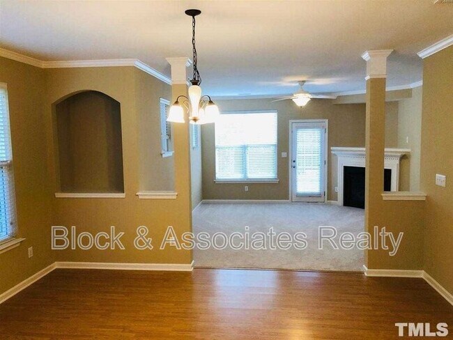 Foto del edificio - 8982 Camden Park Dr