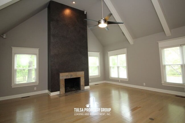Building Photo - 3031 S Rockford Rd  Tulsa OK 74114