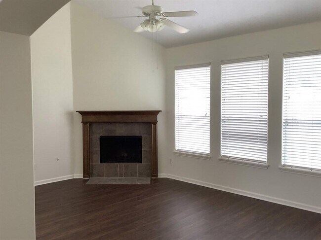 Building Photo - 3340 Zubin Ln