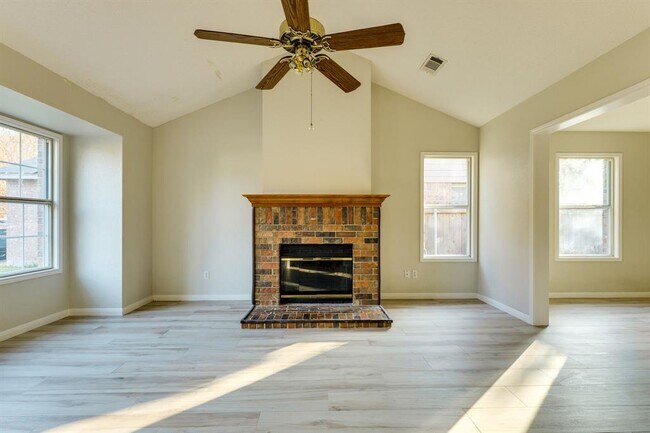 Foto del edificio - 2304 Willow Way