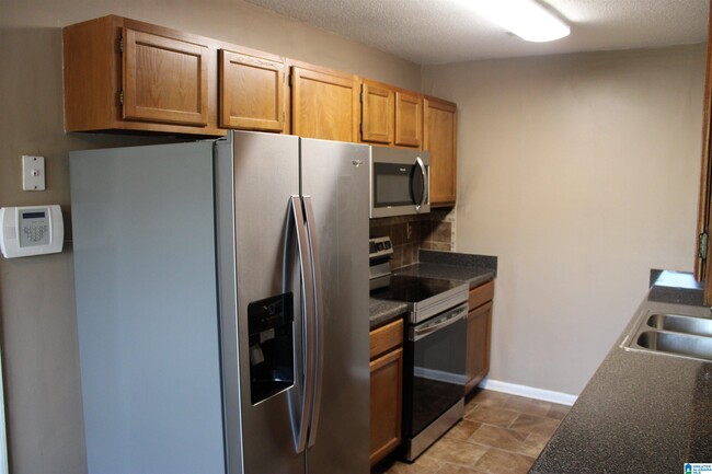 Foto del edificio - 705 Hillsboro Ln
