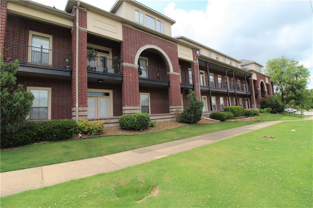 1137 N Leverett Ave Unit 202, Fayetteville, AR 72703 Apartment for Rent in Fayetteville, AR