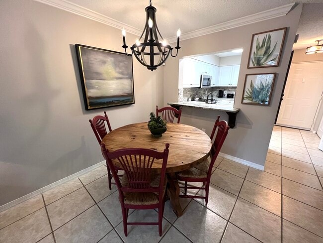 Building Photo - 4276 Calinda Ln
