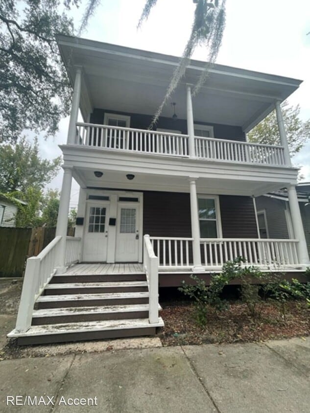 1 br, 1 bath House 813 E 37th St. House for Rent in Savannah, GA