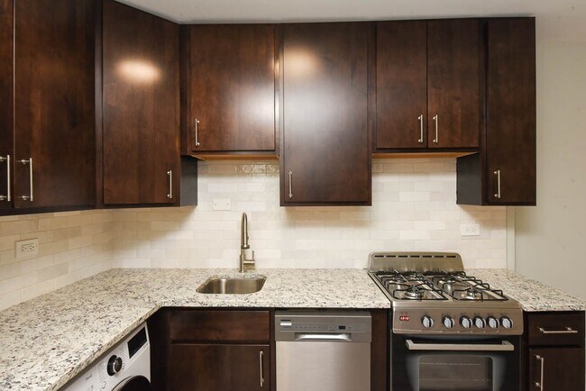 Building Photo - 445 Barry