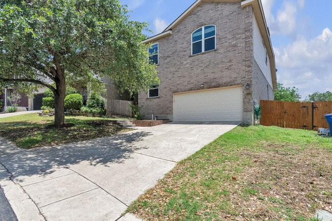Building Photo - 21539 Encino Lookout