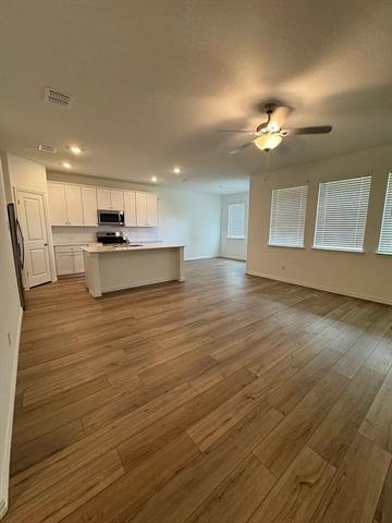 Building Photo - 1820 Lotus St