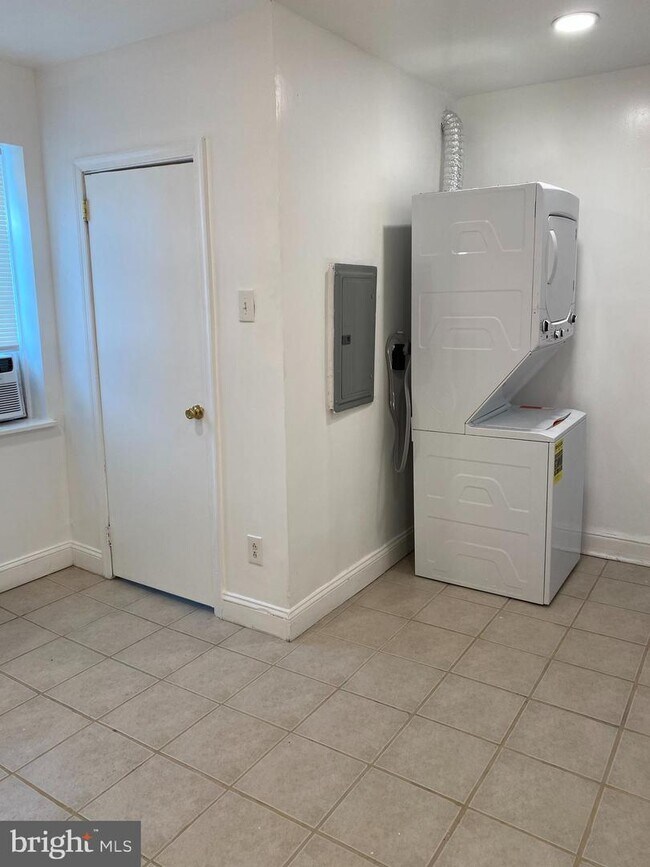 Foto del edificio - 1207 Kimball St