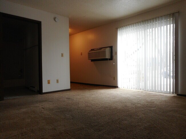 Foto del edificio - 921 Emmons St