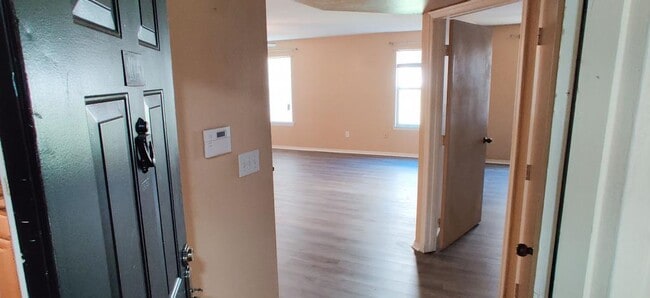 Foto del edificio - 416 Summit Ridge Pl